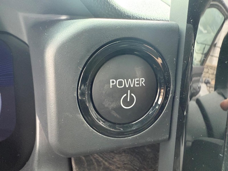 Toyota Tacoma 4WD Vehicle Image 10