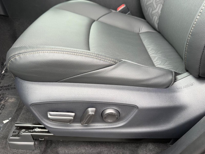 Toyota Tacoma 4WD Vehicle Image 21