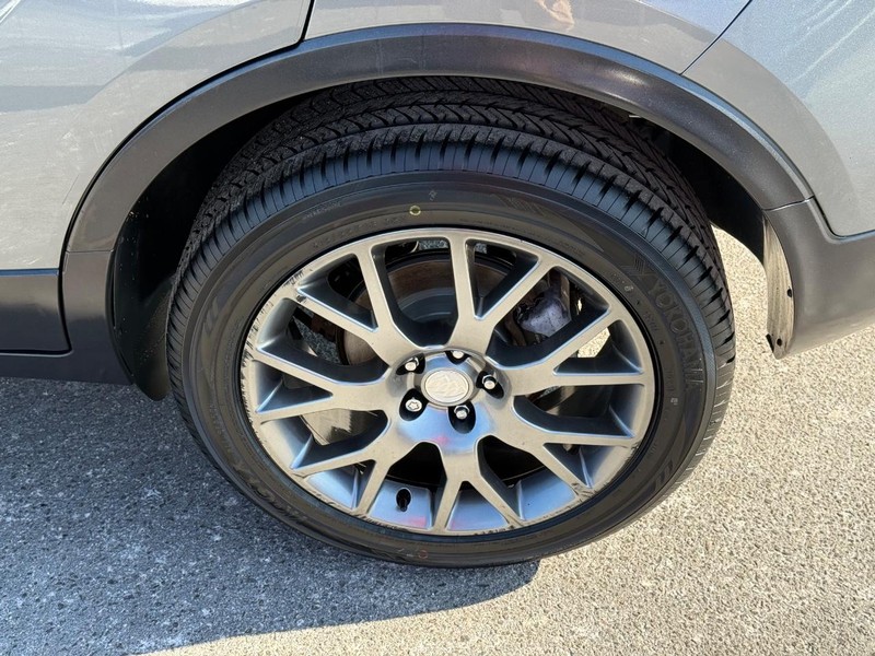 Buick Encore Vehicle Full-screen Gallery Image 06