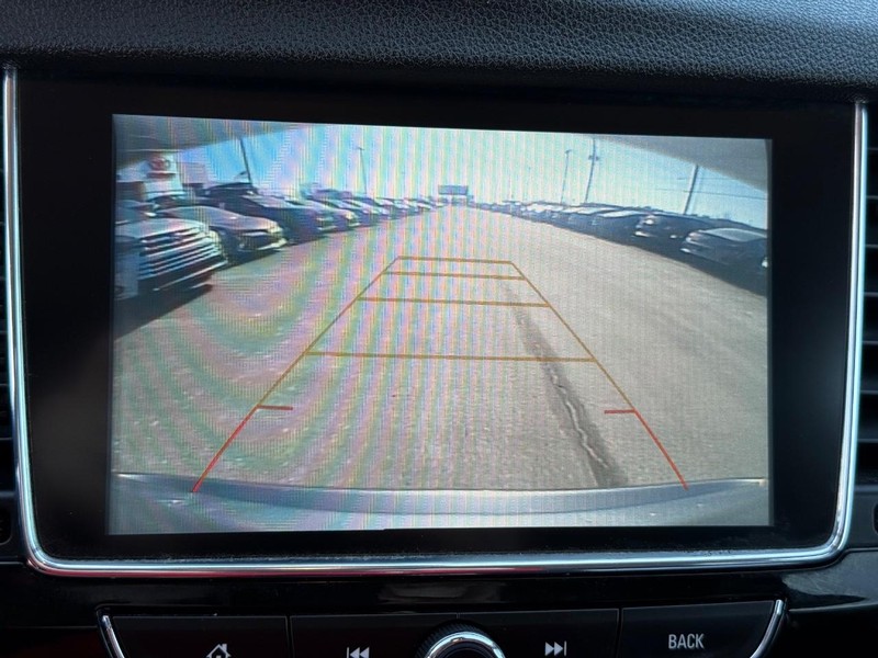 Buick Encore Vehicle Full-screen Gallery Image 17