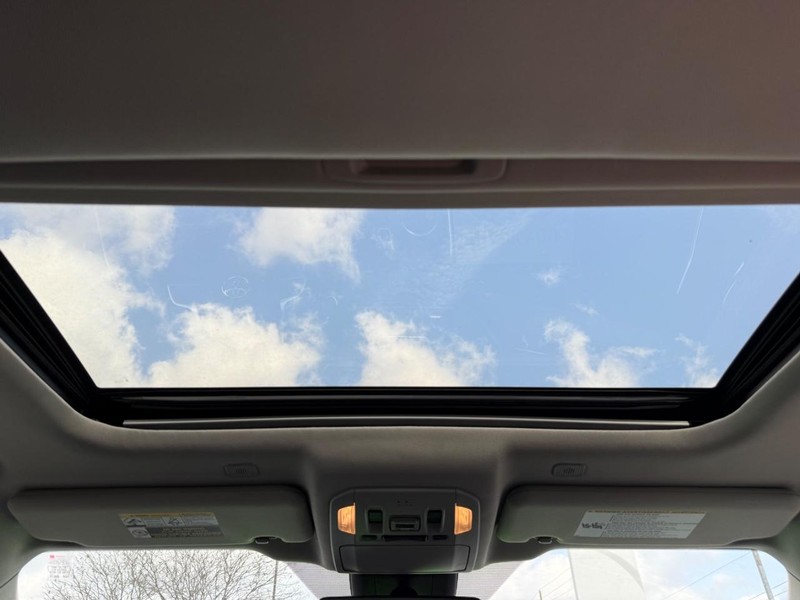 Toyota Highlander Vehicle Image 12