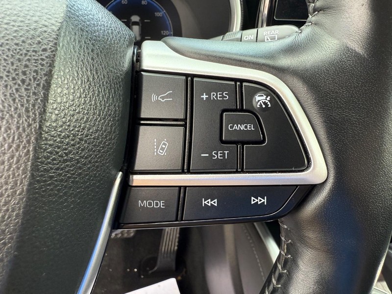 Toyota Highlander Vehicle Image 16