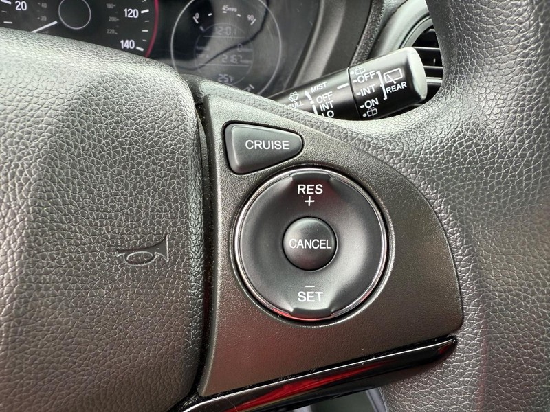 Honda HR-V Vehicle Image 14