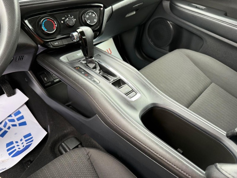 Honda HR-V Vehicle Image 18