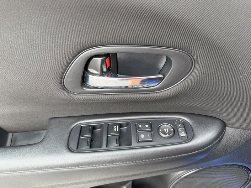 Honda HR-V Vehicle Image 22