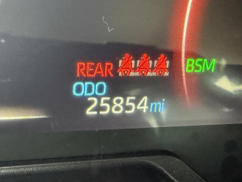 Toyota RAV4 Vehicle Image 22