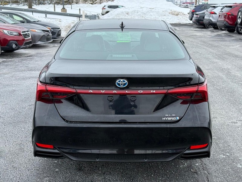 Toyota Avalon Vehicle Image 04