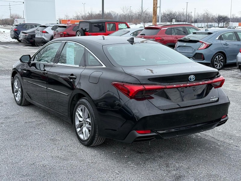 Toyota Avalon Vehicle Image 05