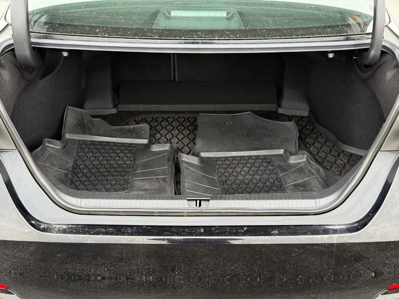 Toyota Avalon Vehicle Image 07