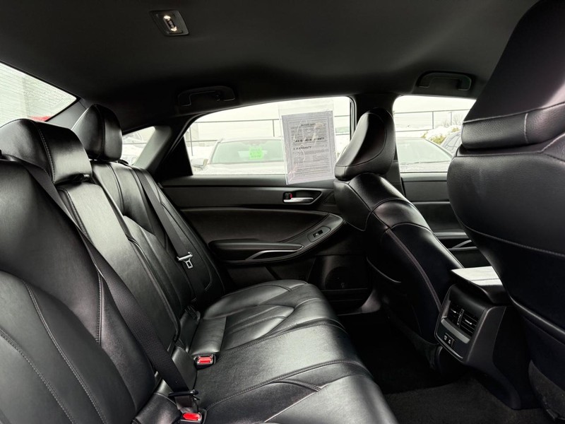Toyota Avalon Vehicle Image 10