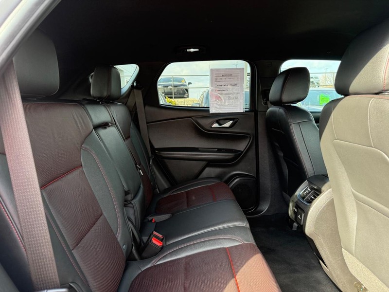 Chevrolet Blazer Vehicle Full-screen Gallery Image 11