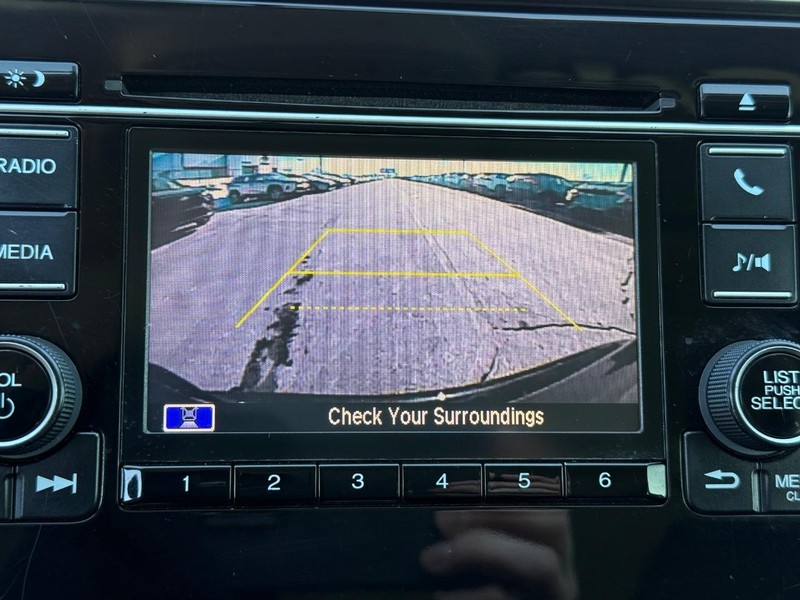 Honda Fit Vehicle Full-screen Gallery Image 16