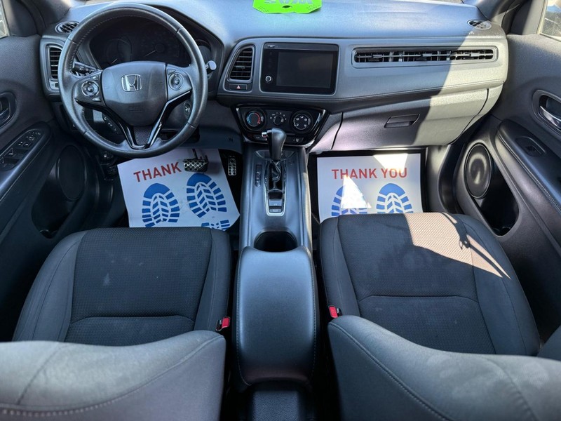 Honda HR-V Vehicle Image 11