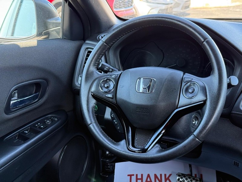 Honda HR-V Vehicle Image 12