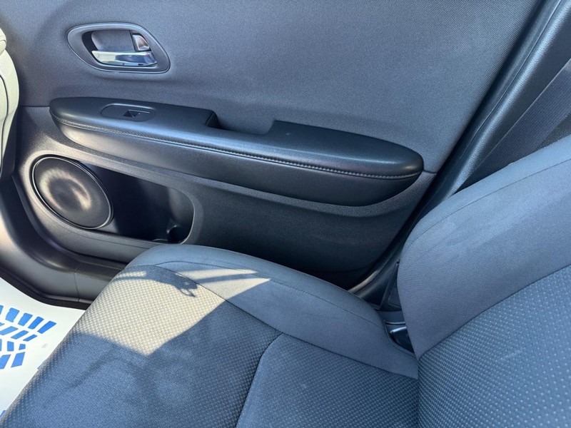 Honda HR-V Vehicle Image 19