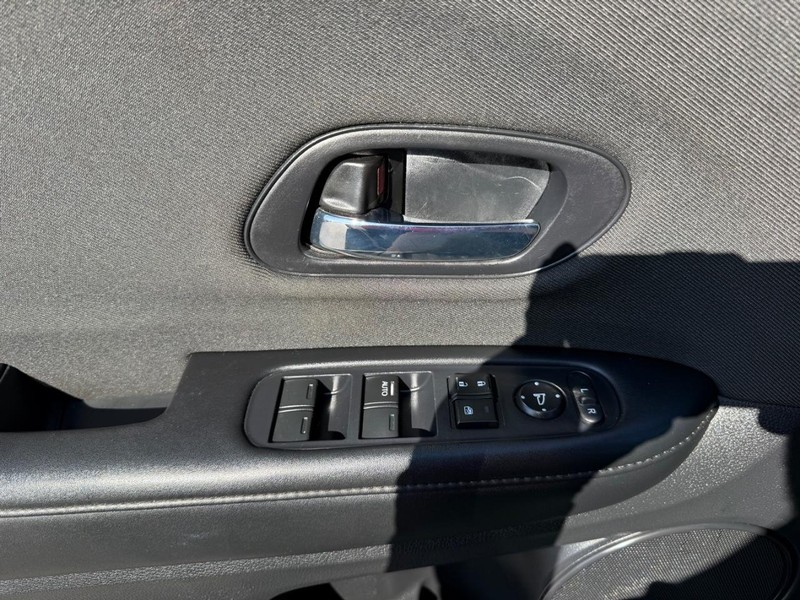 Honda HR-V Vehicle Image 22