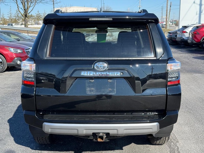 Toyota 4Runner Vehicle Image 04