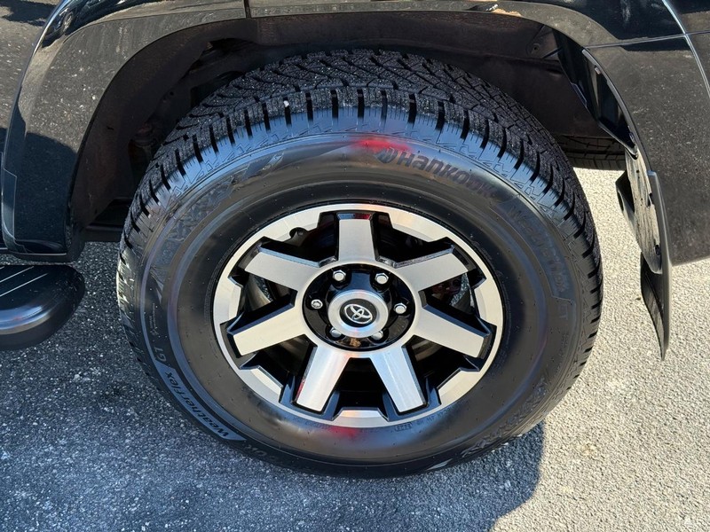 Toyota 4Runner Vehicle Image 06