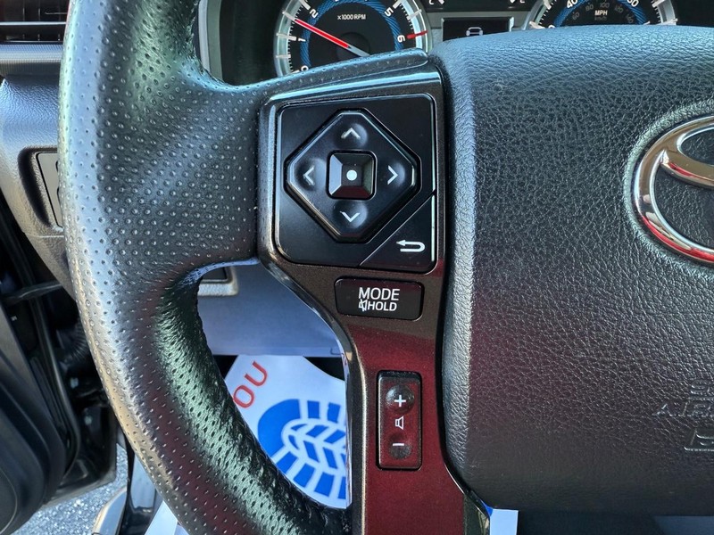 Toyota 4Runner Vehicle Image 14