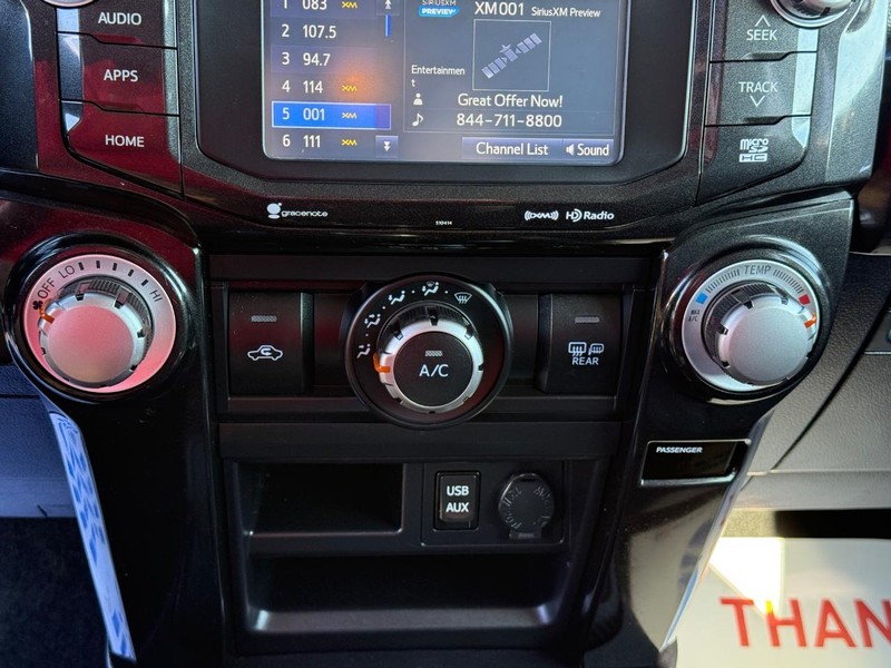 Toyota 4Runner Vehicle Image 18