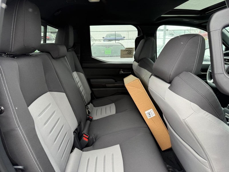 Toyota Tacoma 4WD Vehicle Image 04