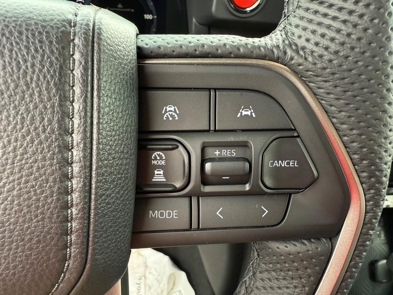 Toyota Tacoma 4WD Vehicle Image 09