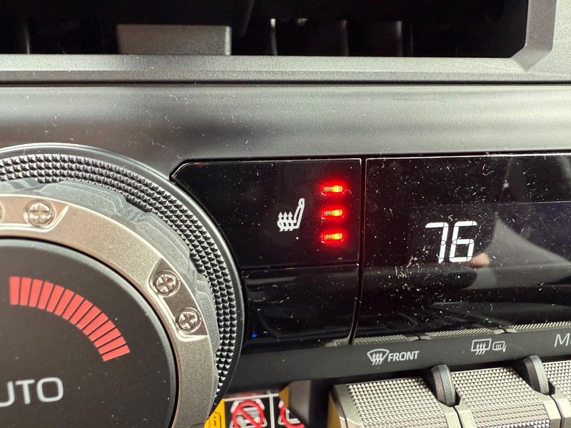 Toyota Tacoma 4WD Vehicle Image 11