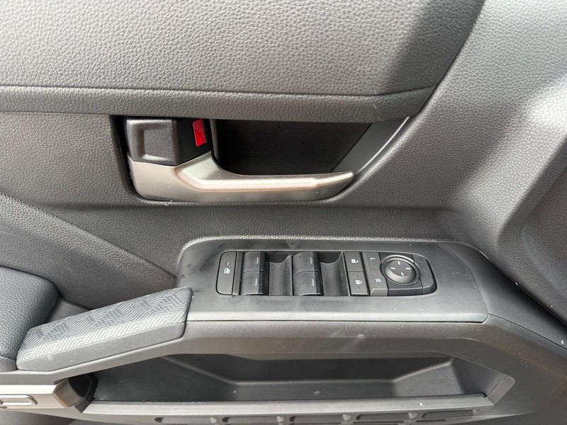 Toyota Tacoma 4WD Vehicle Image 20