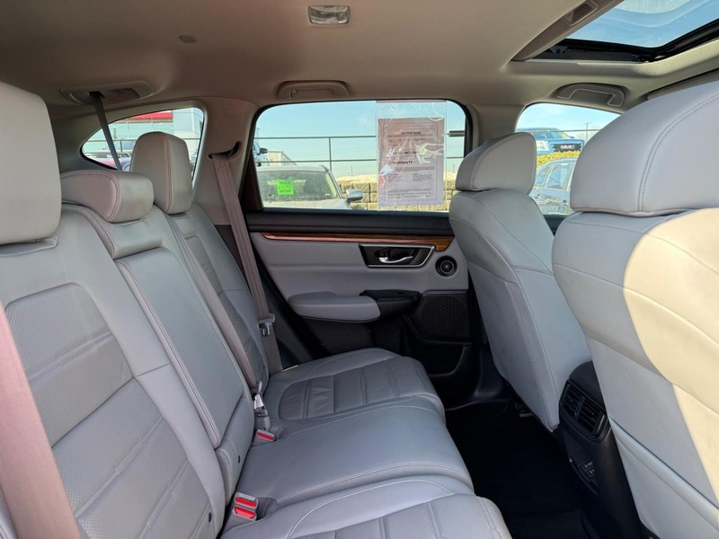 Honda CR-V Vehicle Full-screen Gallery Image 11