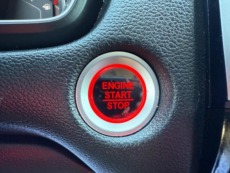 Honda CR-V Vehicle Full-screen Gallery Image 17