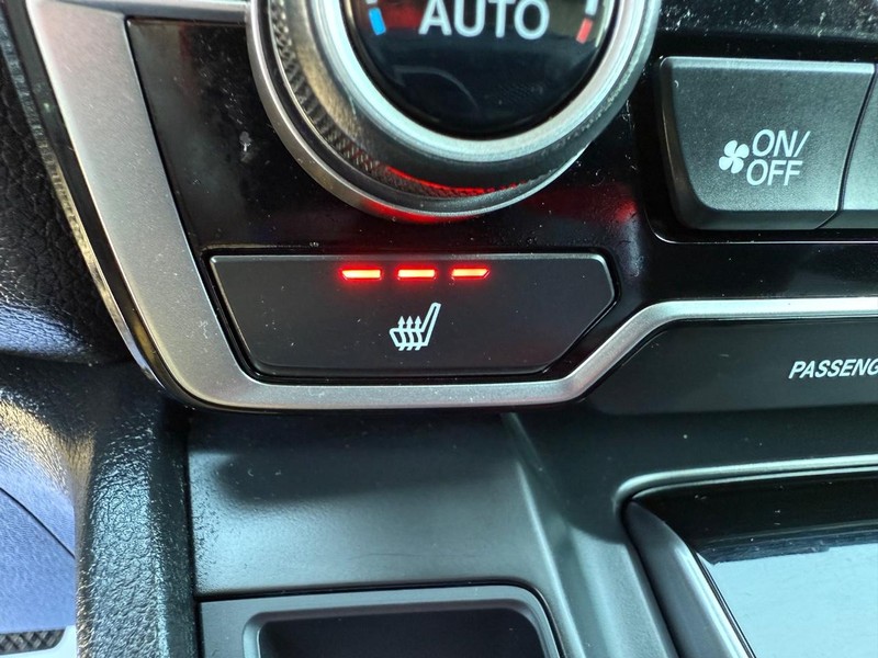 Honda CR-V Vehicle Full-screen Gallery Image 18