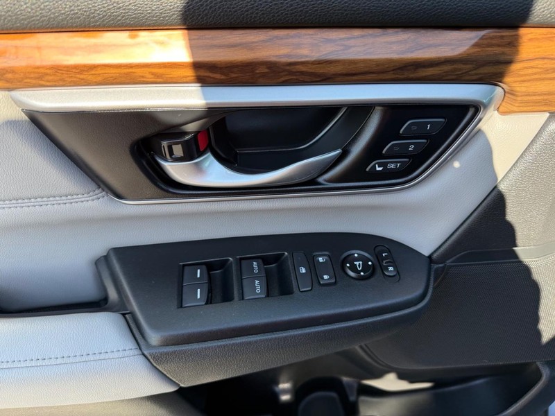 Honda CR-V Vehicle Full-screen Gallery Image 27
