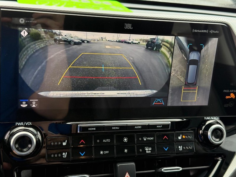 Toyota Highlander Vehicle Image 19