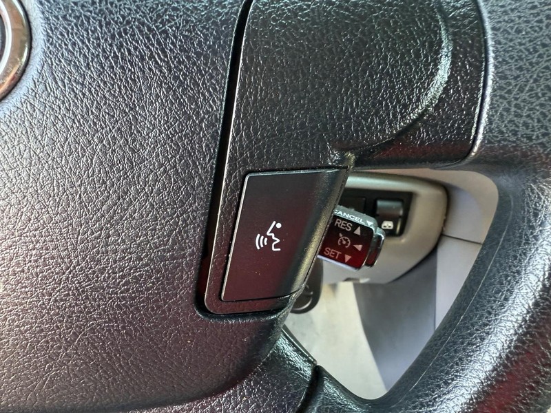 Toyota Tundra 4WD Truck Vehicle Image 14