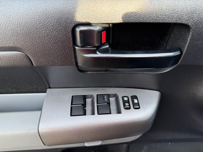 Toyota Tundra 4WD Truck Vehicle Image 22