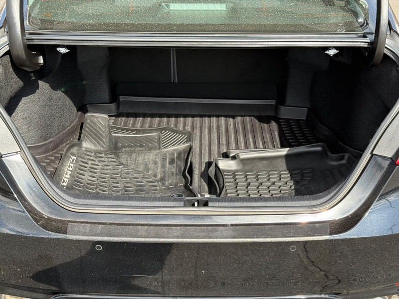 Toyota Camry Vehicle Image 07