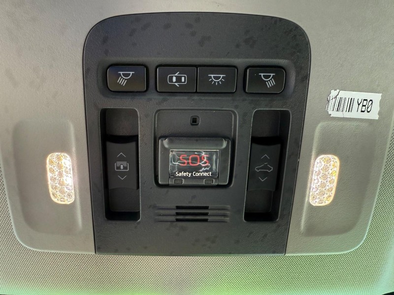 Toyota Camry Vehicle Image 22