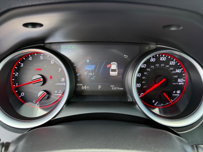 Toyota Camry Vehicle Image 23