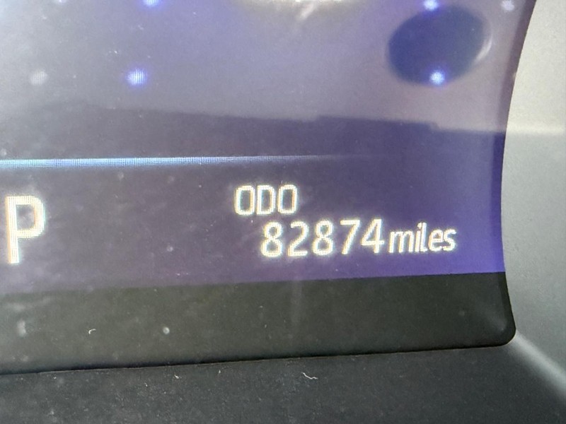 Toyota Camry Vehicle Image 24