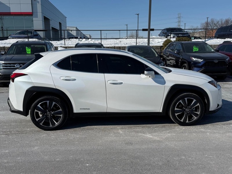 Lexus UX Vehicle Image 02
