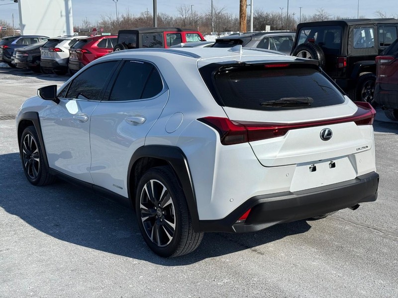 Lexus UX Vehicle Image 05