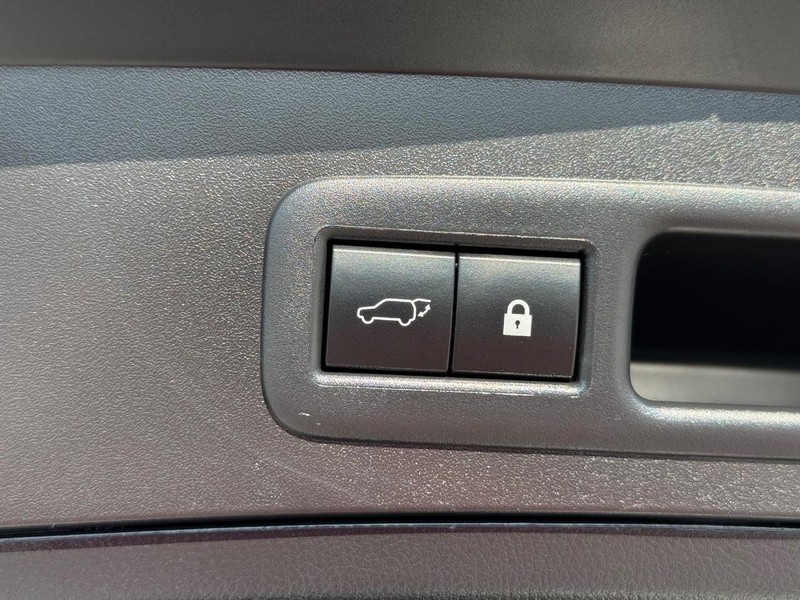 Lexus UX Vehicle Image 08