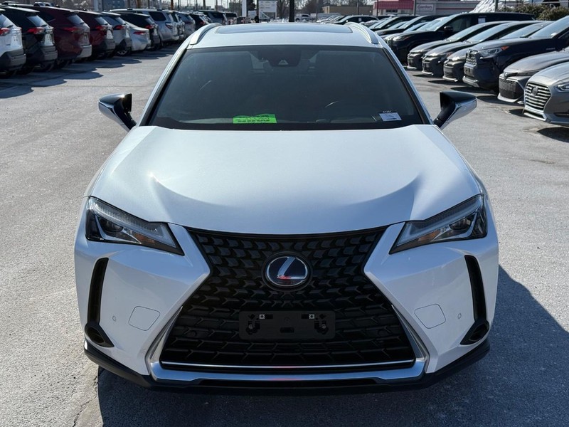 Lexus UX Vehicle Image 10