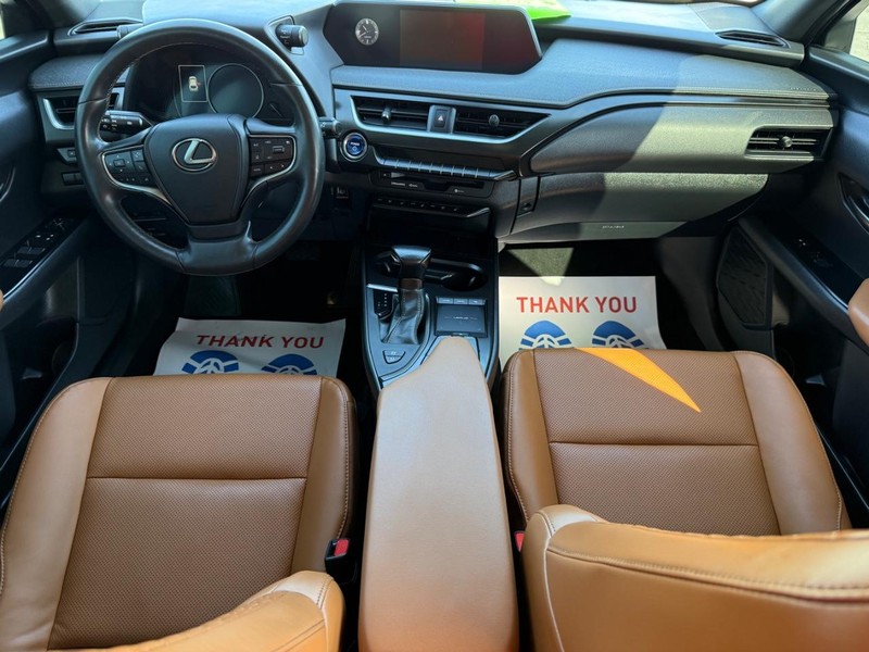Lexus UX Vehicle Image 13