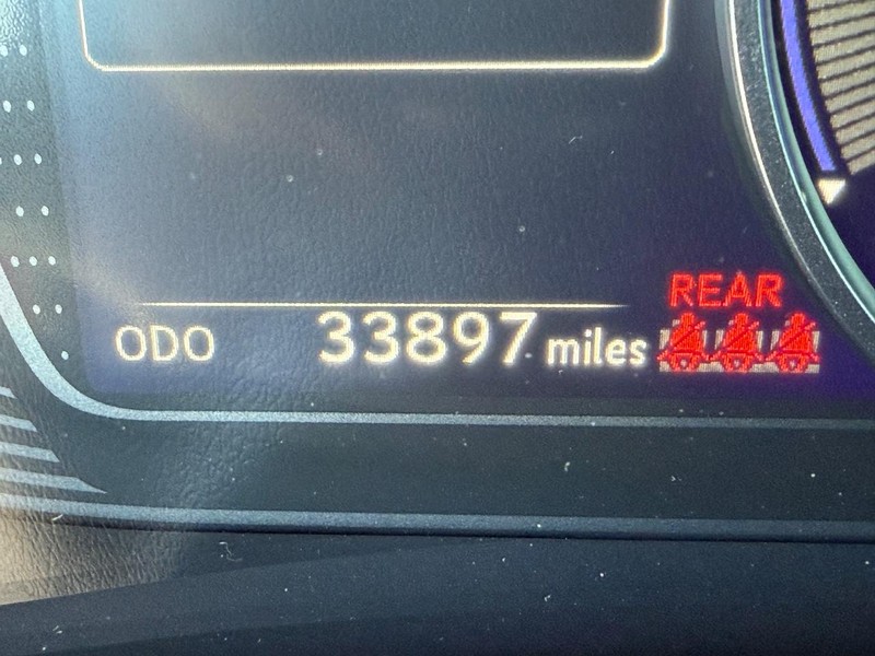 Lexus UX Vehicle Image 26