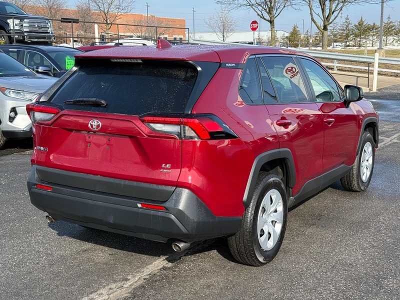 Toyota RAV4 Vehicle Image 03