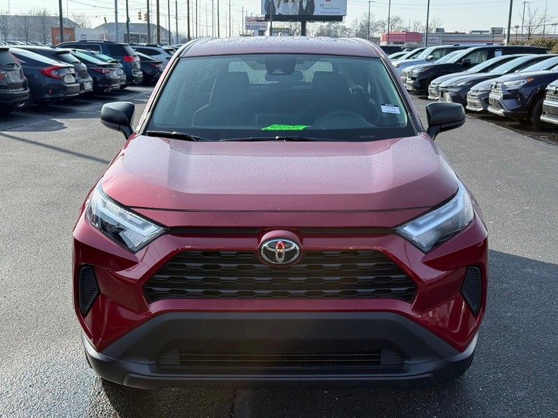 Toyota RAV4 Vehicle Image 09