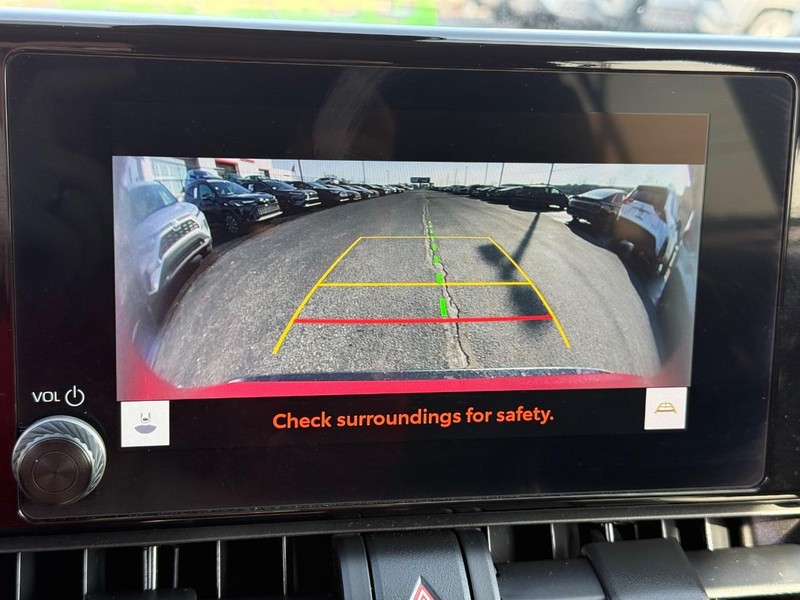 Toyota RAV4 Vehicle Image 16