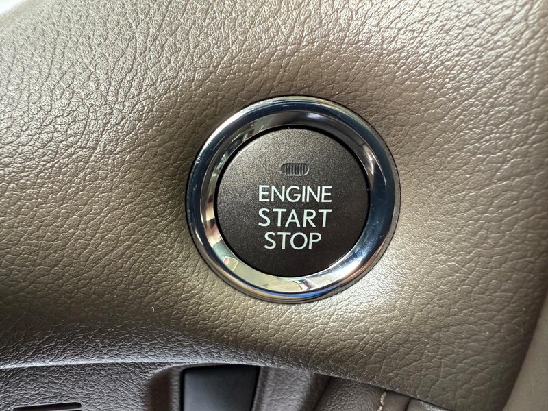 Lexus GX 460 Vehicle Image 16