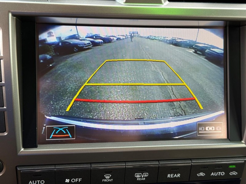 Lexus GX 460 Vehicle Image 19